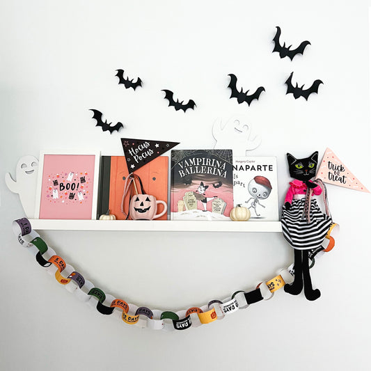 Halloween Bookshelf Bats Printables